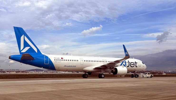 AJet’ten gençlere yüzde 40 indirimli bilet