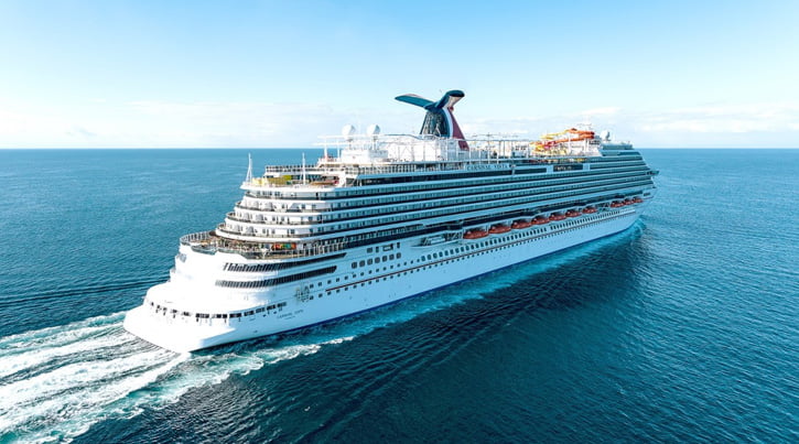 BODRUM’UN YÜZÜNÜ KRUVAZİYER GÜLDÜRDÜ