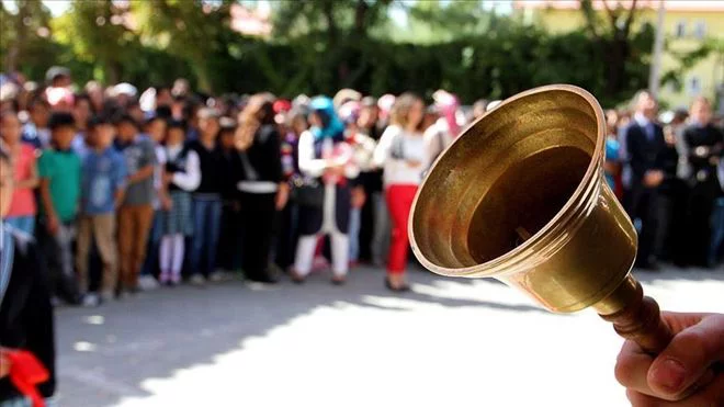 Yeni eğitim yılı öncesi veliler düşünceli