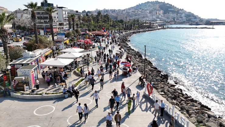 Kuşadası’nda bayram bereketi