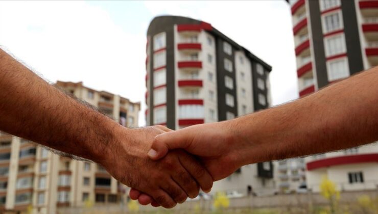 KONUTTA REEL DÜŞÜŞ SÜRÜYOR